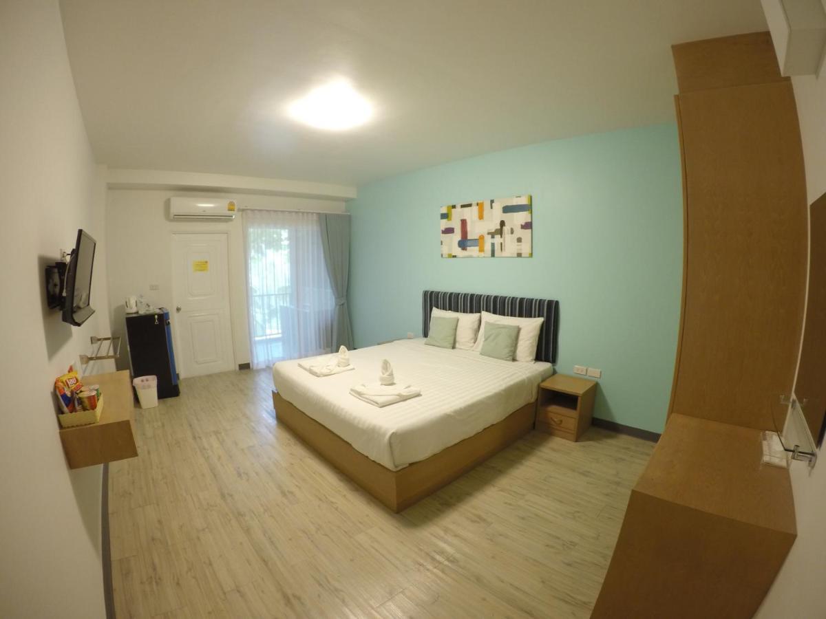 Shyne Place Otel Phuket Dış mekan fotoğraf