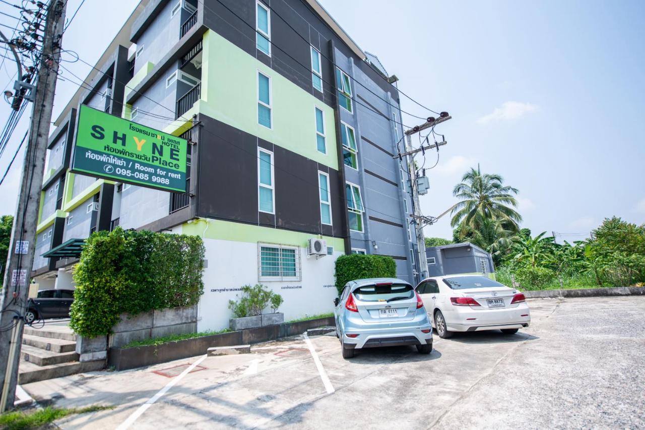 Shyne Place Otel Phuket Dış mekan fotoğraf